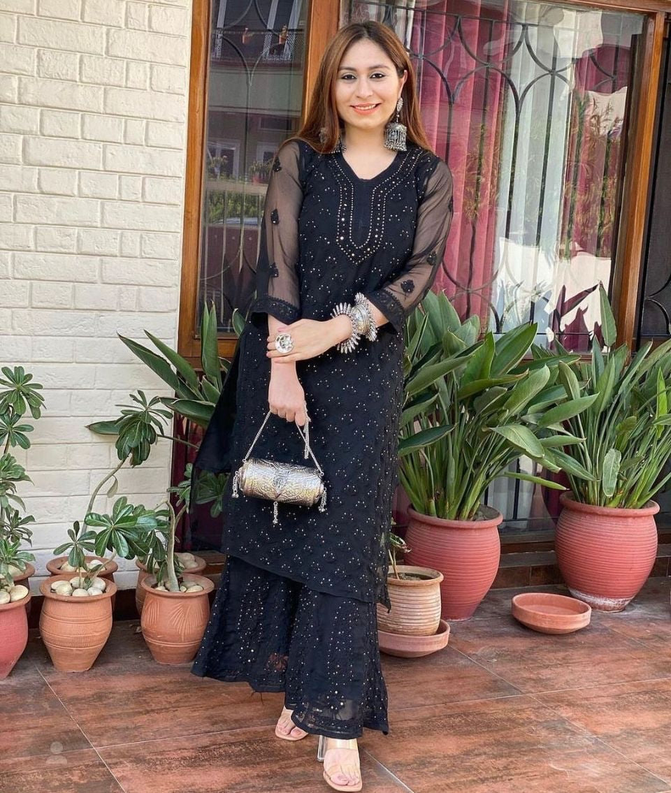Mukesh Booti Jaal Set With Dupatta