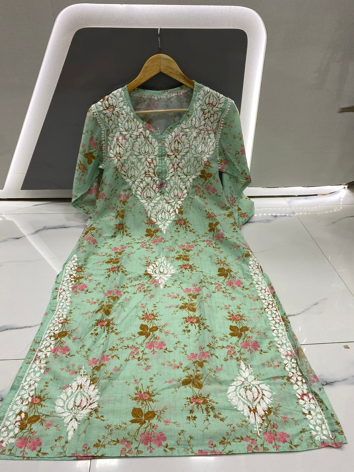 Rayon Kurti