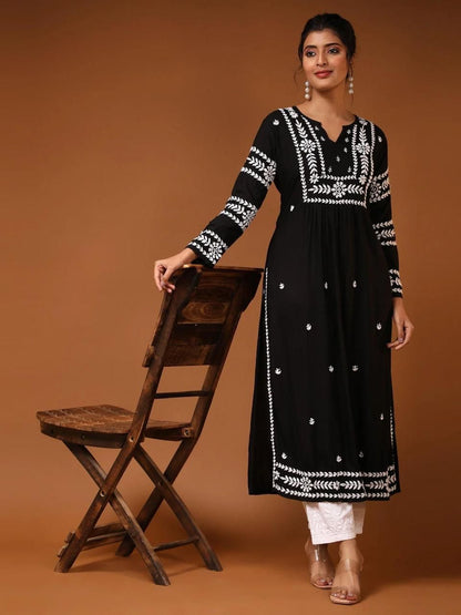 Modal black and white kurta