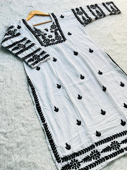 Modal black and white kurta