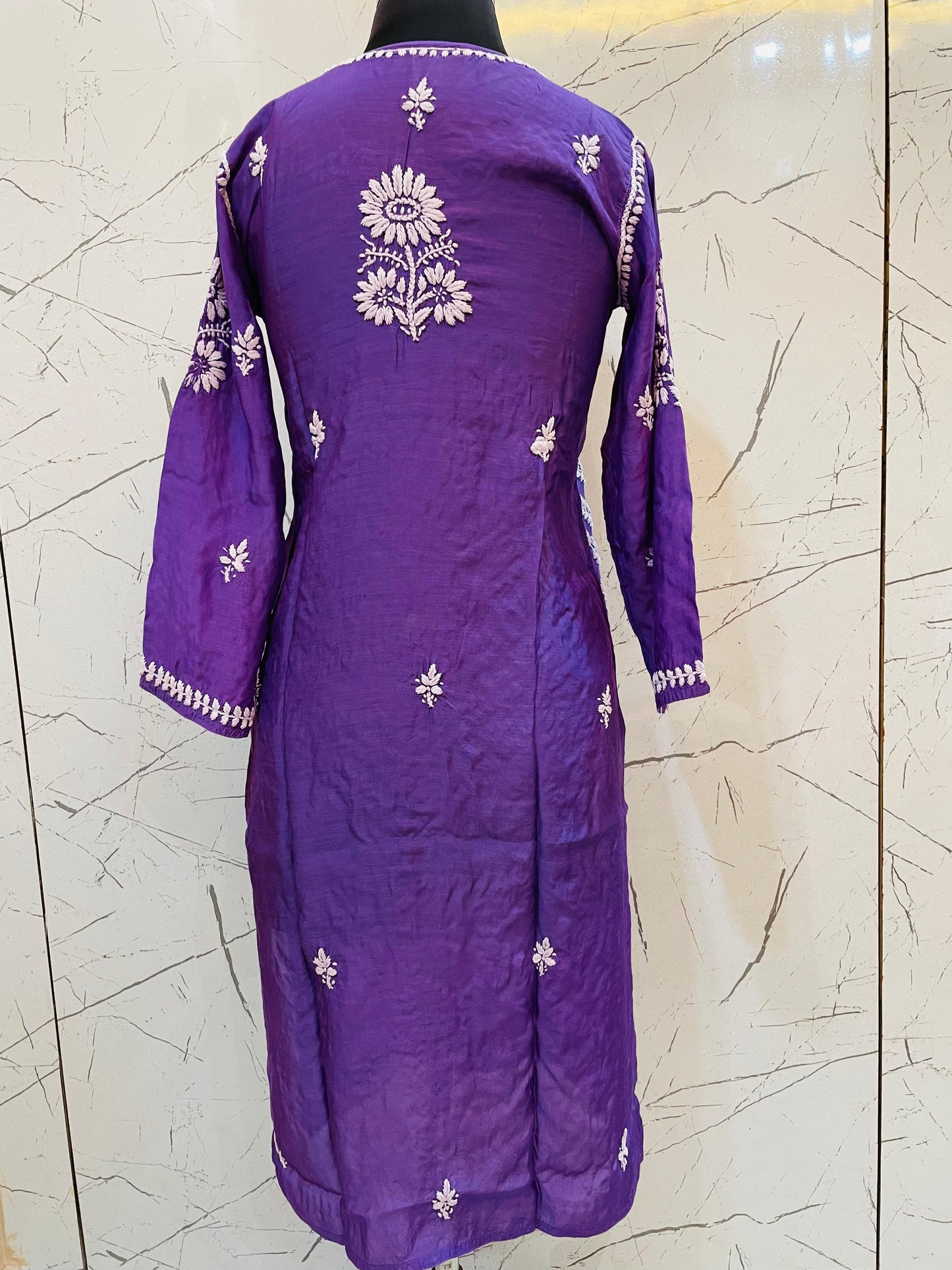 Muslin kurta with heavy design