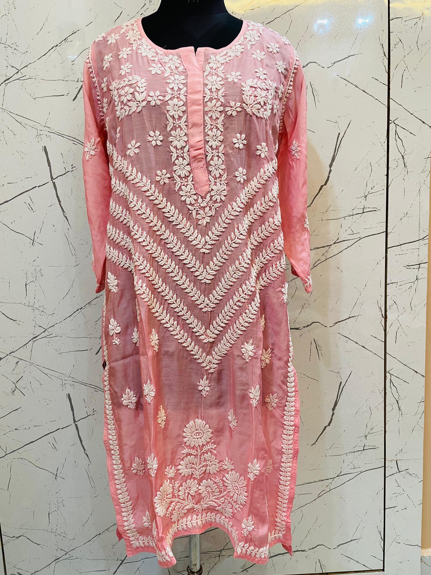 Muslin kurta with heavy design