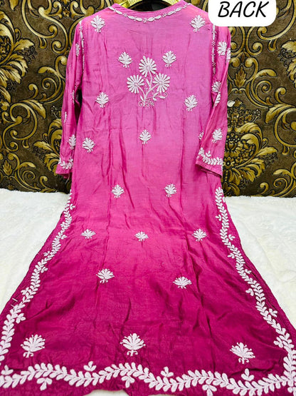 Muslin kurta with 3D chikankari