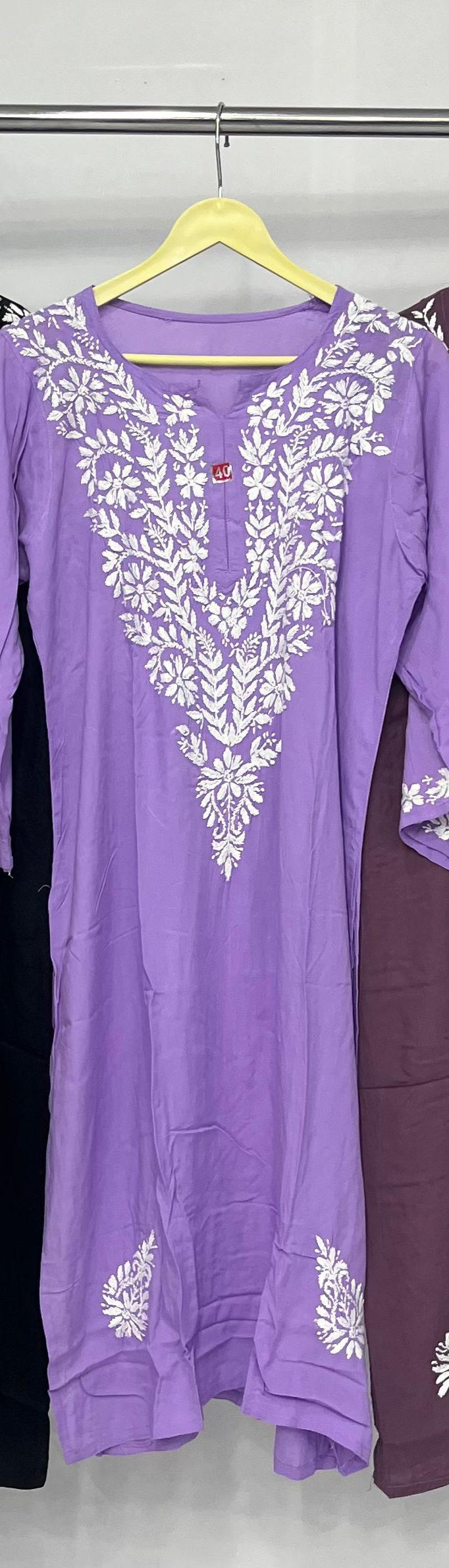 Modal kurta with beautiful chikankari