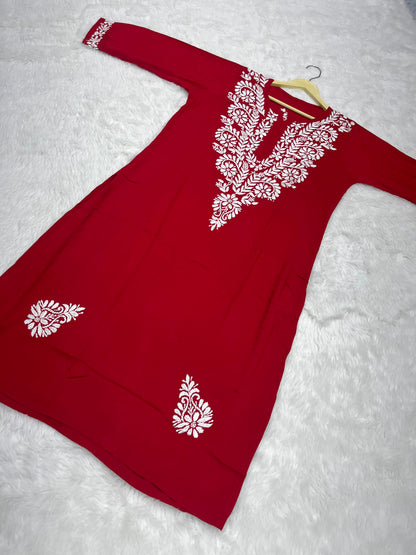 Modal kurta with beautiful chikankari