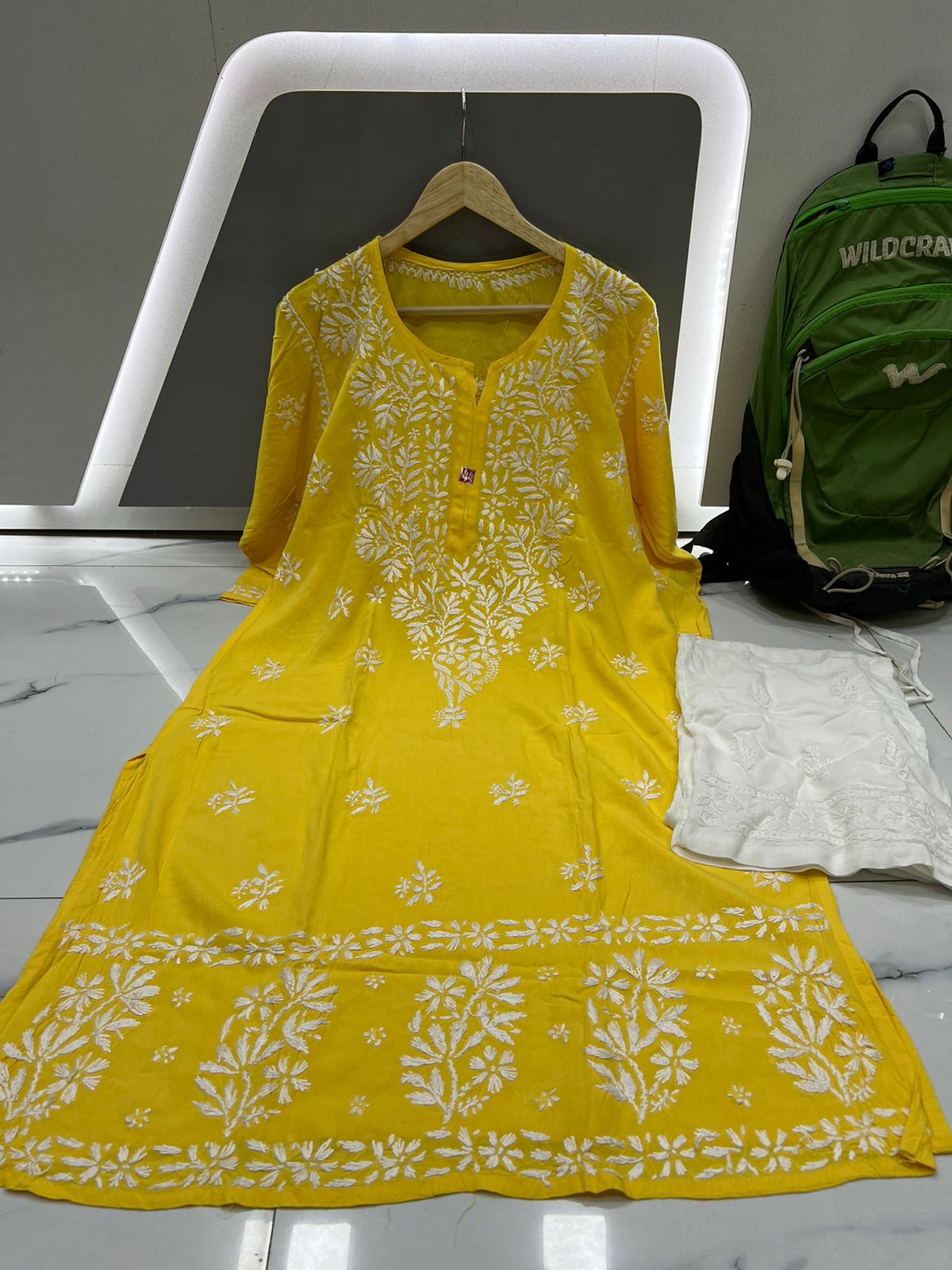 Modal Kurti