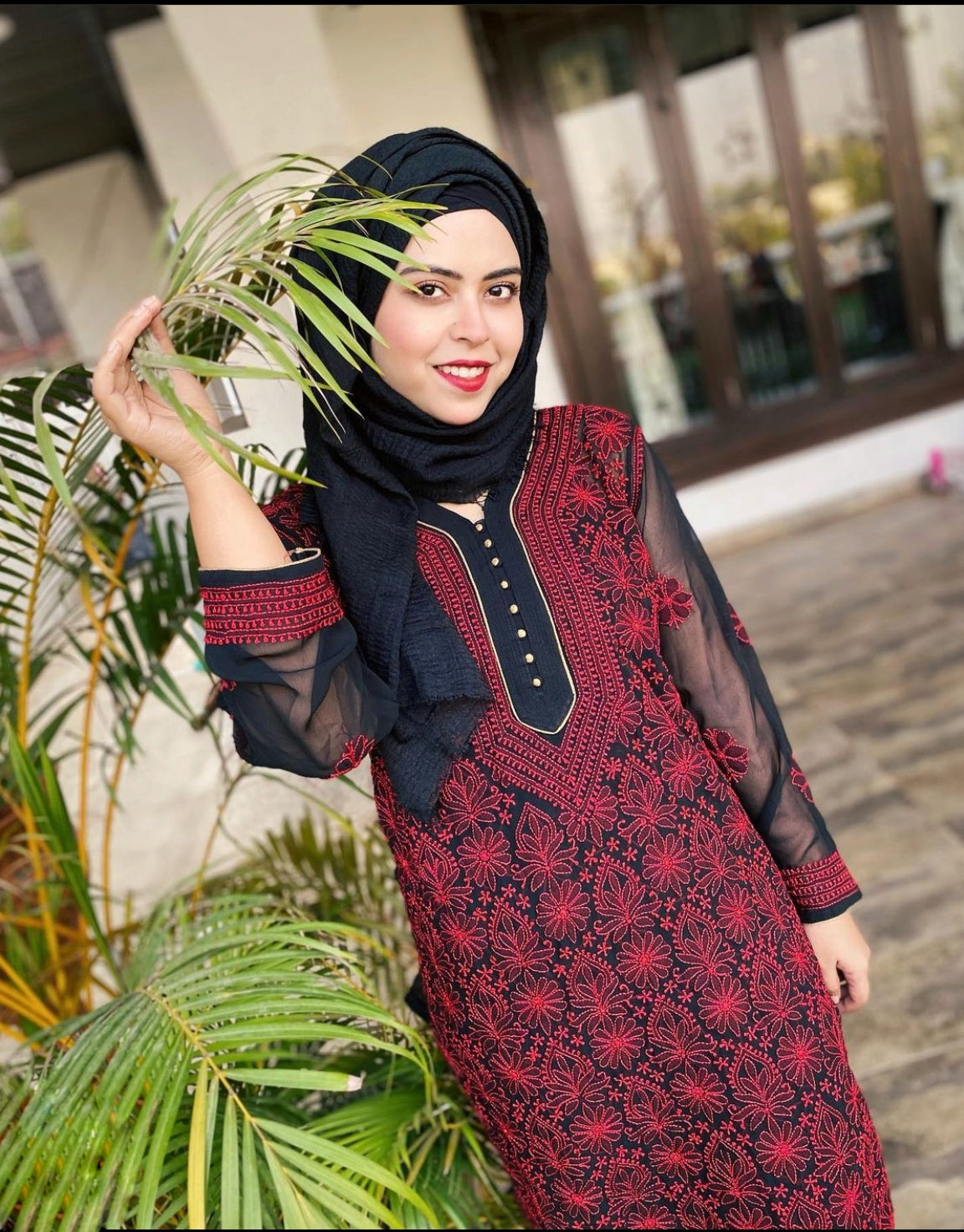 Saba Ka Jahan - Black & Red kurti